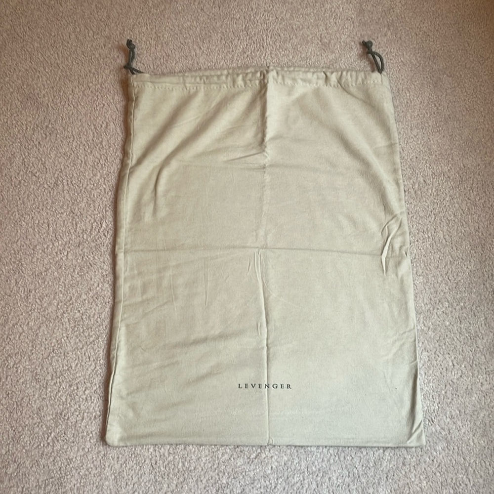 LEVENGER briefcase dust bag